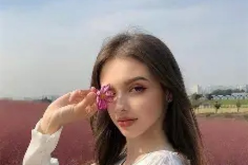 董宇辉公开回应恋情传闻女方身份真相大白也许跟你想不太一样