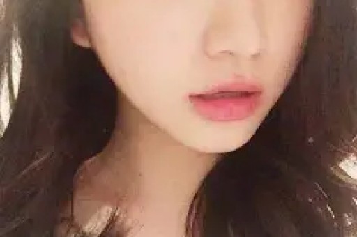 1天曝3大瓜！顶流女星签协议、约会激吻、知三当三各个炸裂