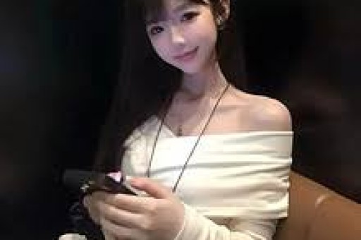 高迪自曝与大美的“网红恋曲”：酒店同房一幕、马赛克恋情与直播倦怠