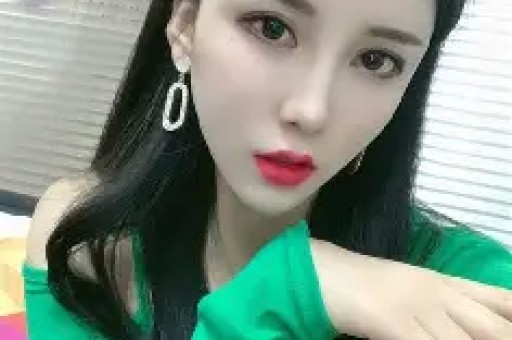 中国网红沉浮录：有人封禁有人判刑10年来只有她最坚挺
